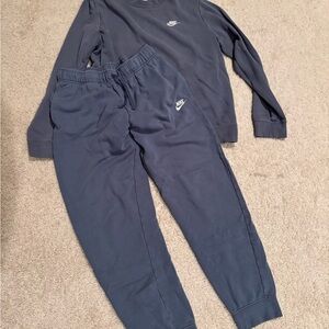 EUC blue Nike sweatshirt L and sweatpants M set